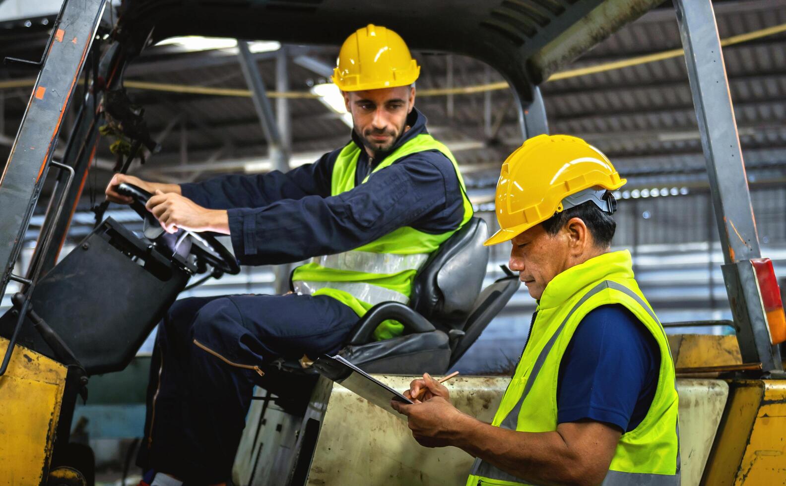 AI Forklift Safety and Last-Minute Risk Assessment